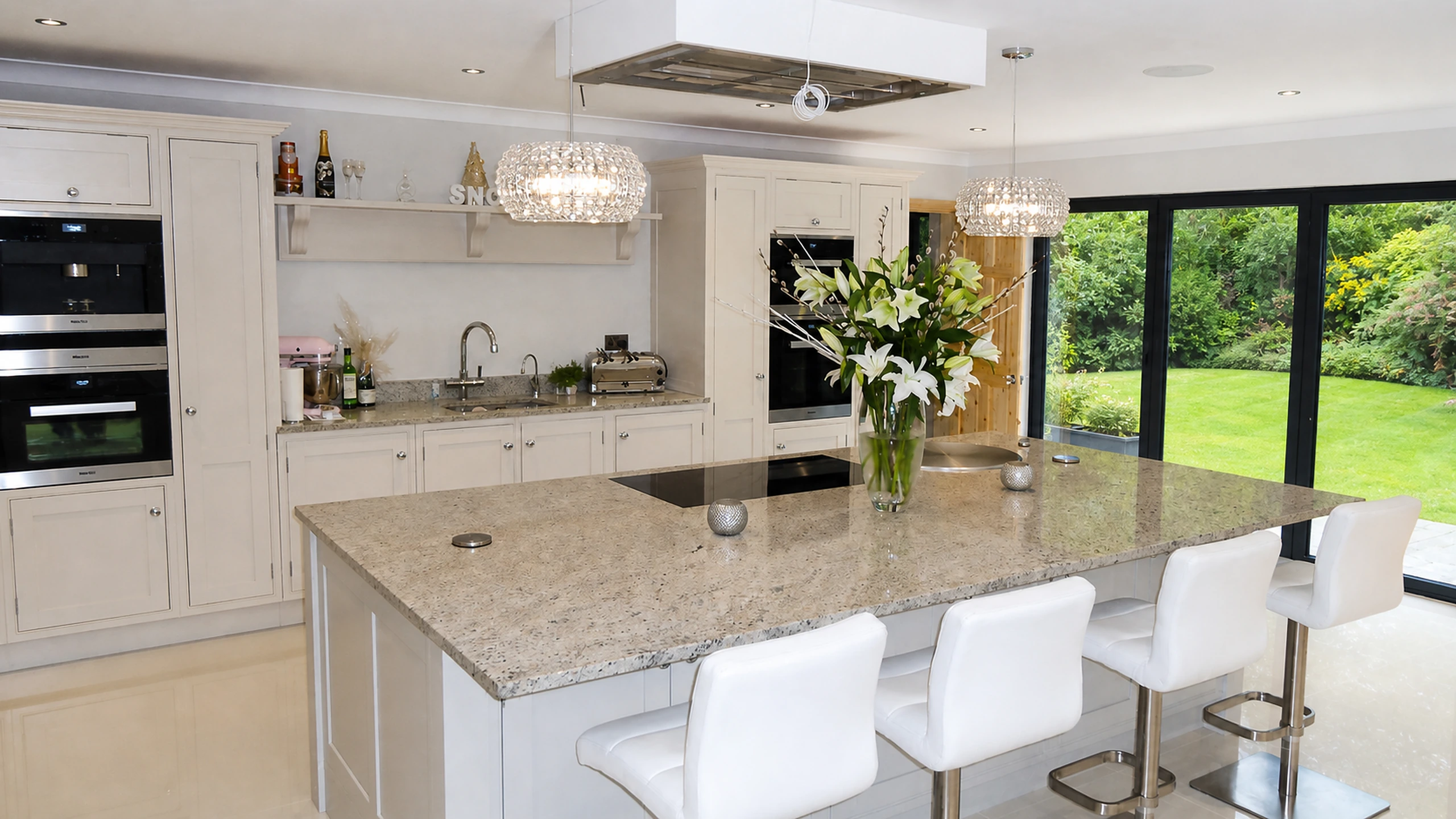 Bespoke Shaker Kitchen in Chorleywood